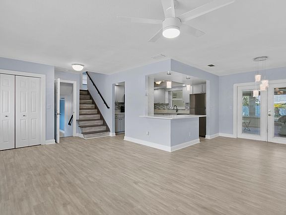 5th image of 8412 Flagstone Dr
