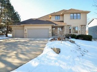 10139 Hilltop Ct, Champlin, MN 55316