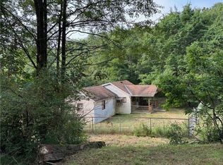 630 Allison Rd, Chester, WV 26034