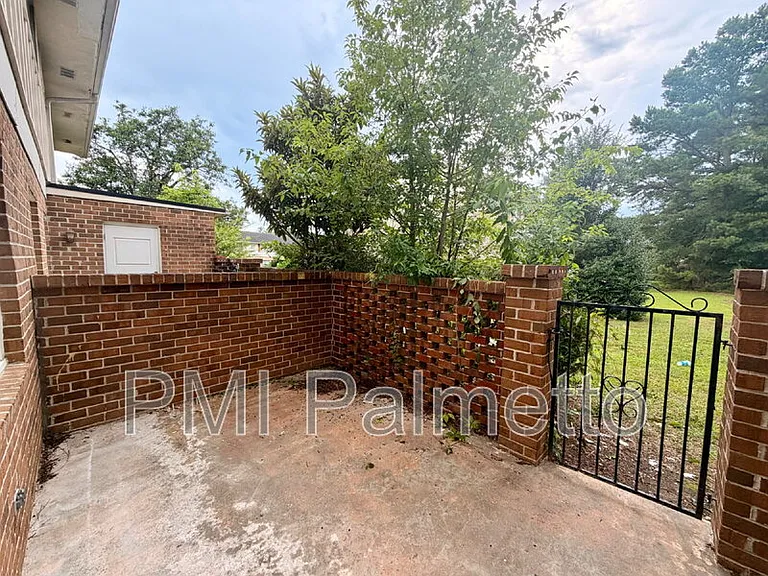 1241 Grove Park Ln — Photo 16