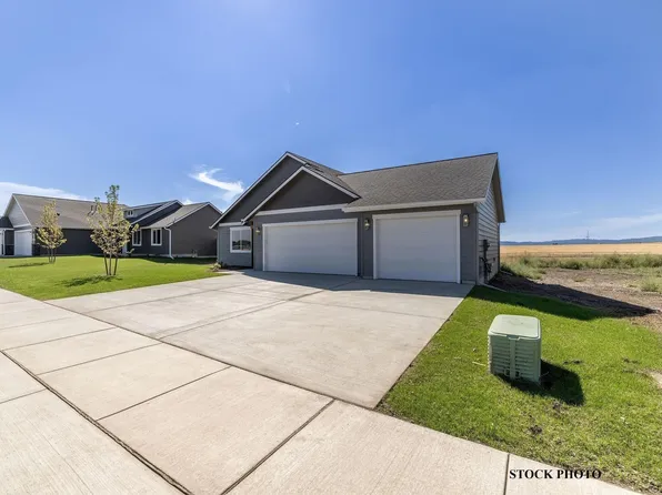 302 Durango Ln, Priest River, ID 83856