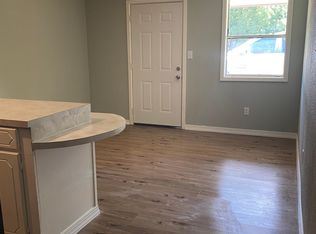 2001 E Avenue A #9, Hooks, TX 75561