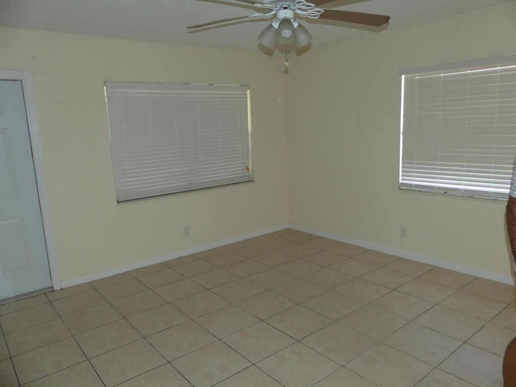 131 SW 15TH Street #1-3, photo 9