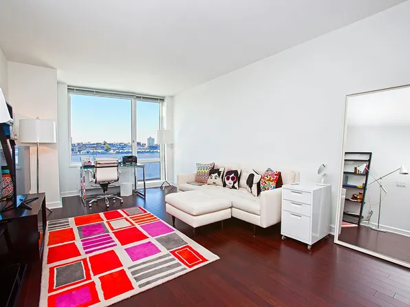 100 Riverside Blvd APT 11J, New York, NY 10069