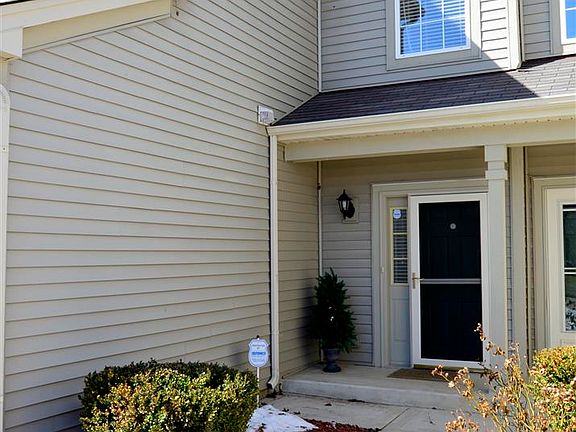 2nd image of 290 Nicole Dr Unit B