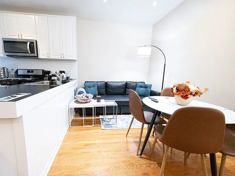 230 W 113th St #2D — Photo 1