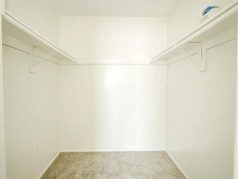 2114 Greenbriar Colony Dr — Photo 18
