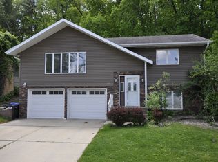 432 19th St NW, Rochester, MN 55901