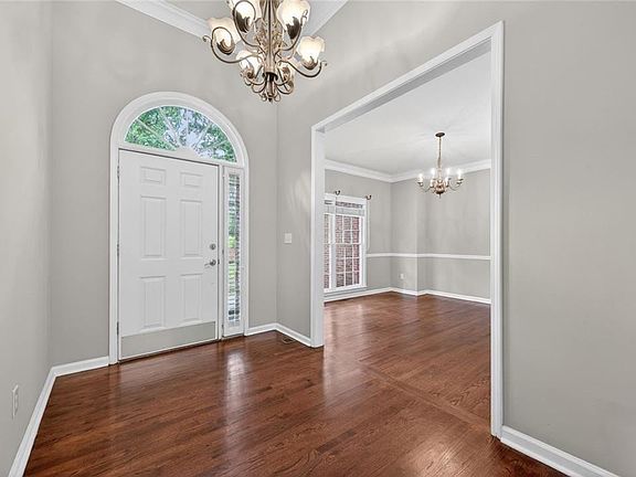 2nd image of 4320 Waterford Dr