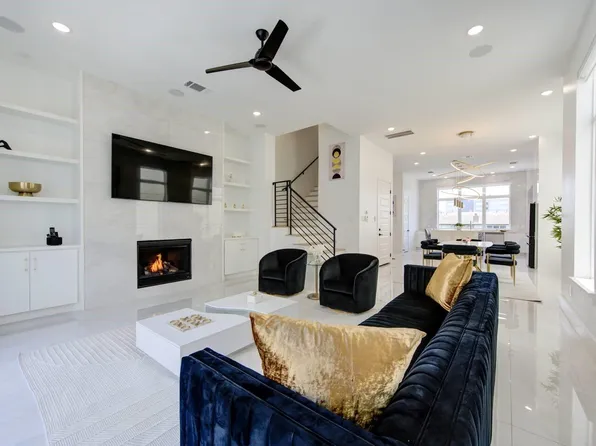 5702 Fairdale Ln #C, Houston, TX 77057