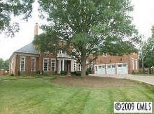 5718 Tufton Brae Ct, Charlotte, NC 28226