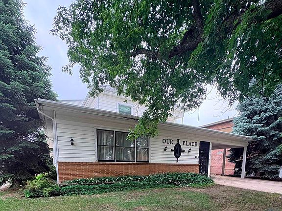 2nd image of 114 E 3rd St