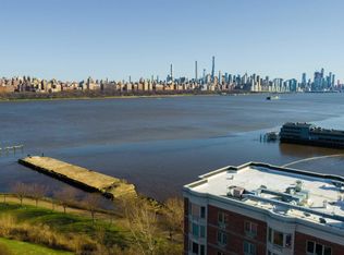 6105 City Pl #6105, Edgewater, NJ 07020