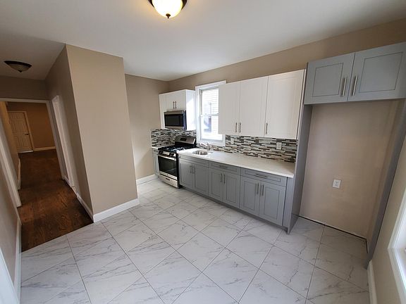 2nd image of 283 S 10th St Floor 1