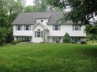 6 Morris Ln, Salisbury Mills, NY 12577