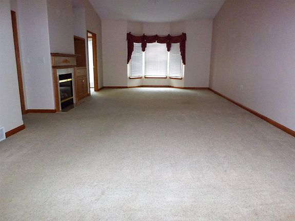 4th image of 3215 Mallard Ln