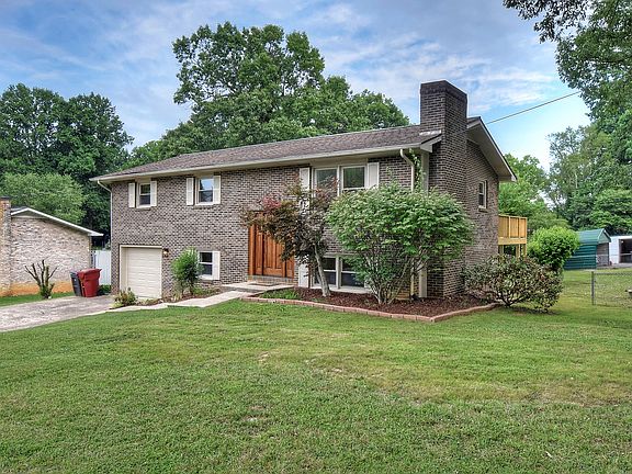 2nd image of 1301 Althea St