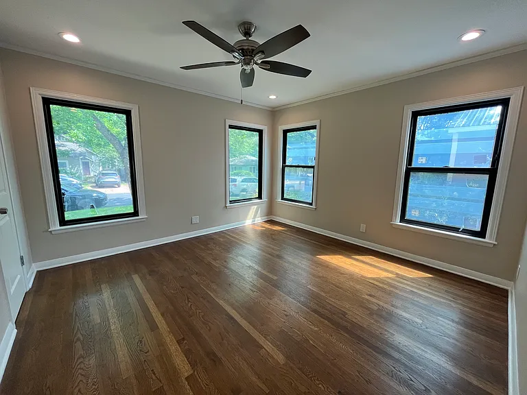 4412 Bellvue Ave — Photo 10
