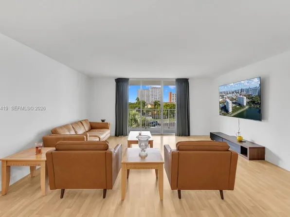 2801 NE 183rd St APT 301W, Aventura, FL 33160