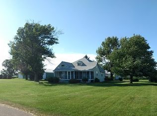 26980 Bell Rd, Tampico, IL 61283