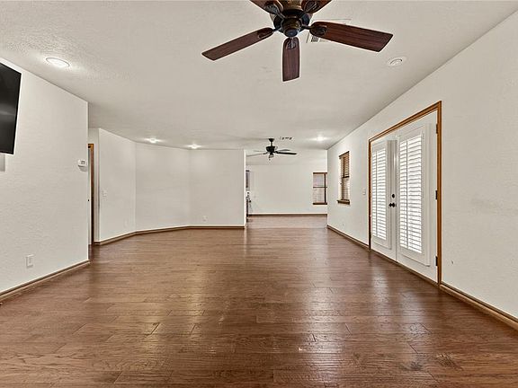 4th image of 509 Walnut St