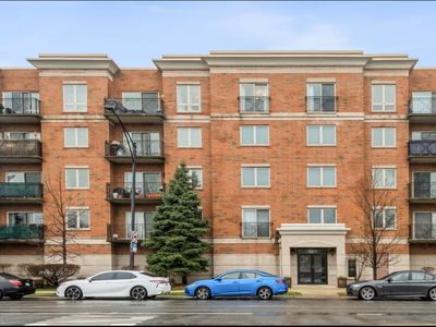 5924 N Lincoln Ave APT 206, Chicago, IL, 60659