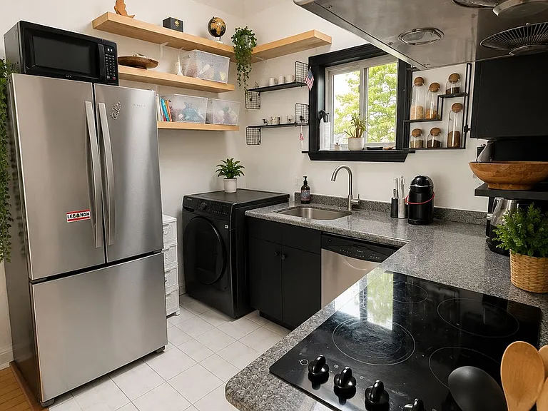1000 Winthrop Ave #3 — Photo 5