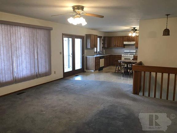 5th image of 305 Valley View Dr