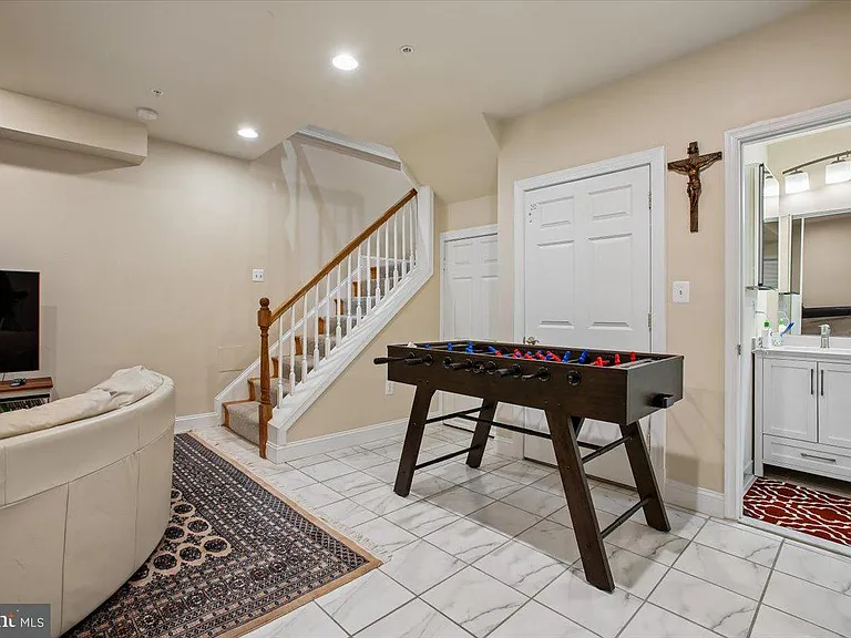 1309 McLean Crest Ct — Photo 49