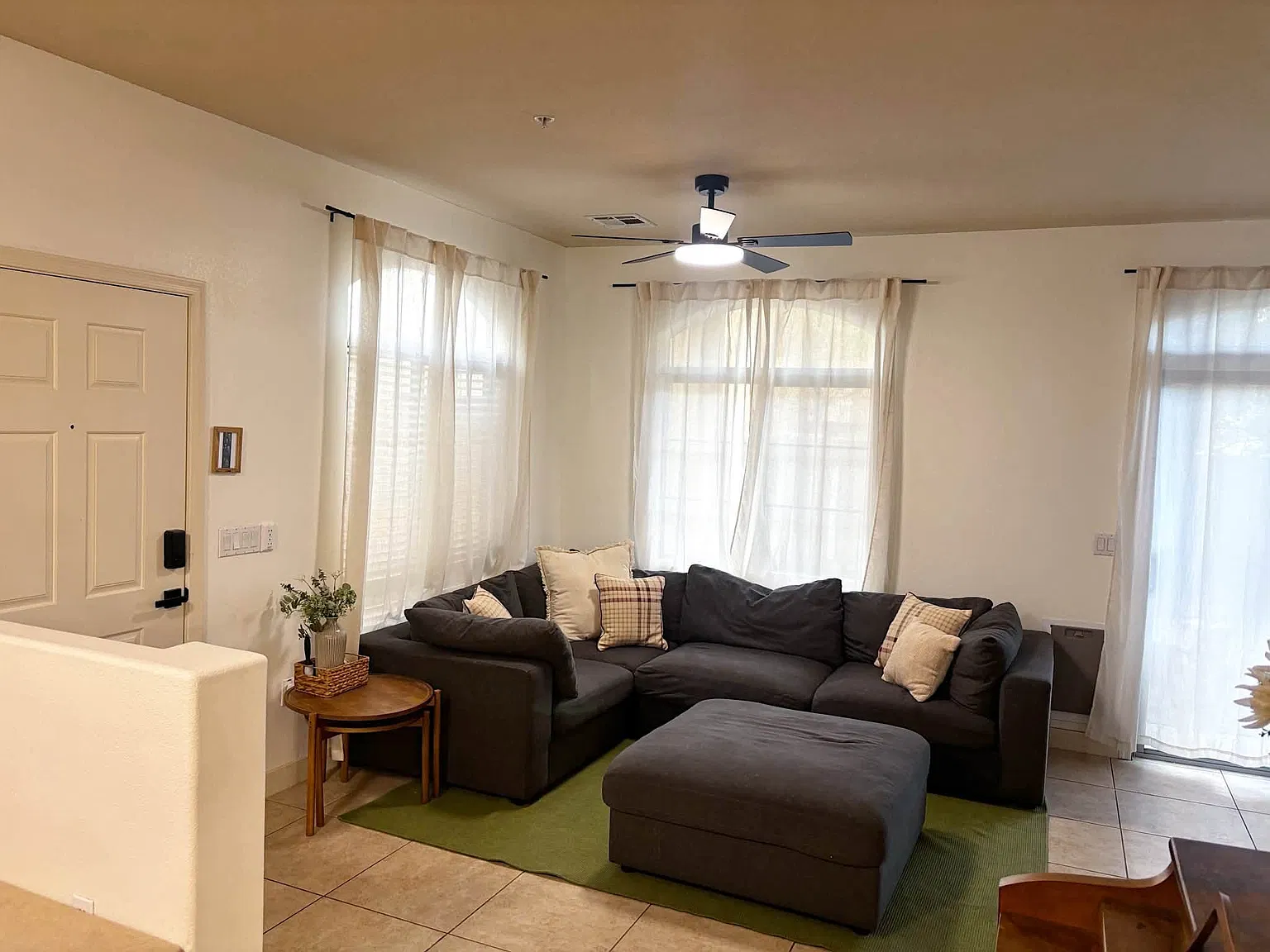 2 bed, 1135 sqft, $2,000 — Photo 2