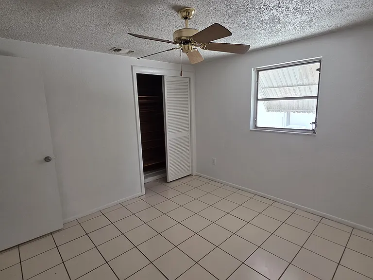3302 Bainbridge Dr — Photo 24