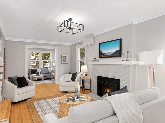 5th image of 2129 Stanford Ave