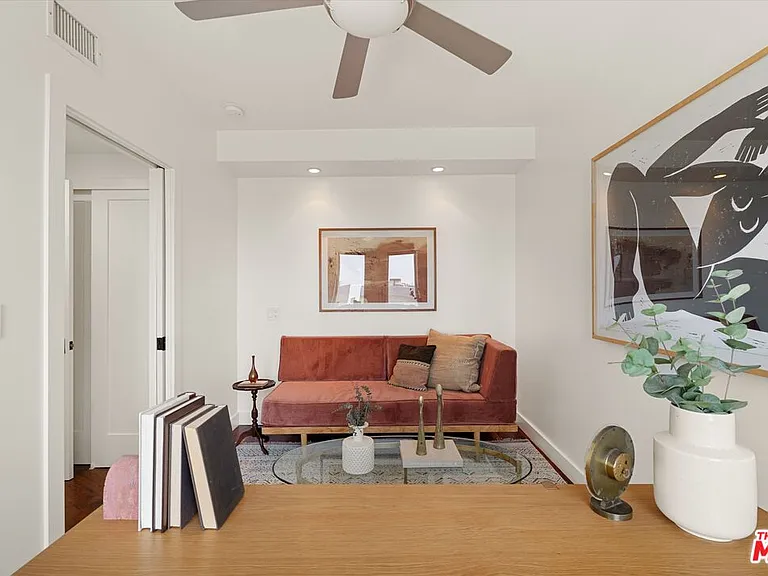 2700 Glendower Ave — Photo 39