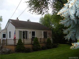 493 Rowley Rd, Depew, NY 14043