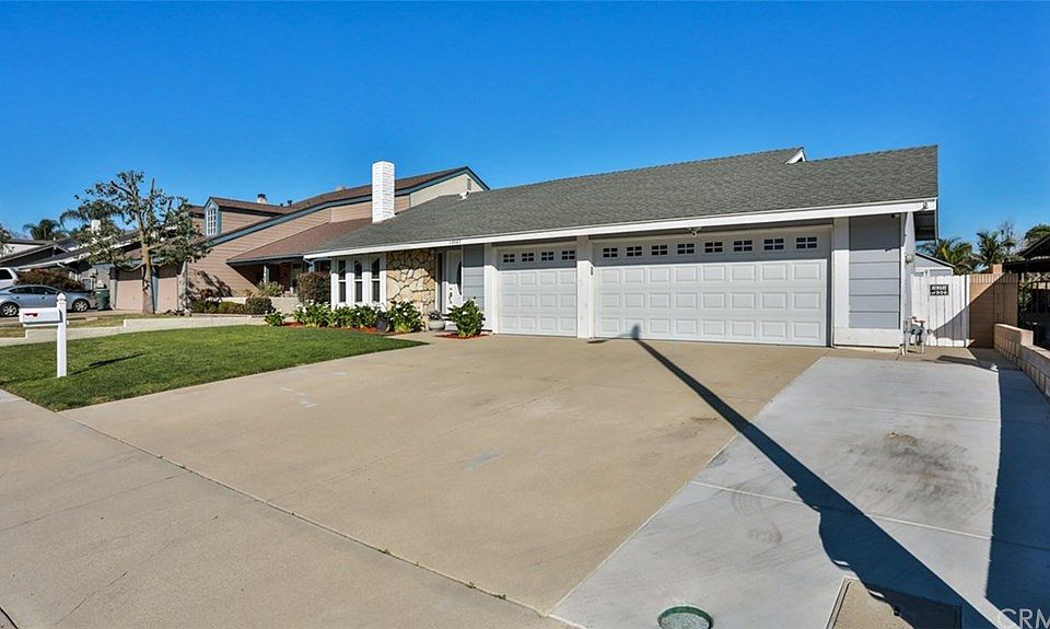 2nd image of 13027 Robin Ln