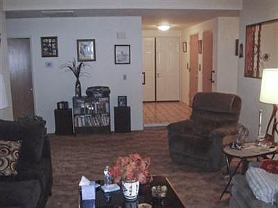 5th image of 886 Cloverland Dr