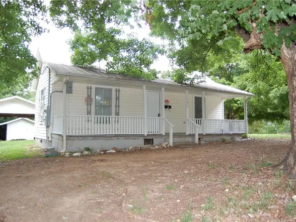 156 S Snider St, Denton, NC 27239