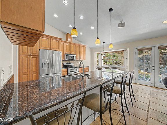 5th image of 340 Cliff View Ct