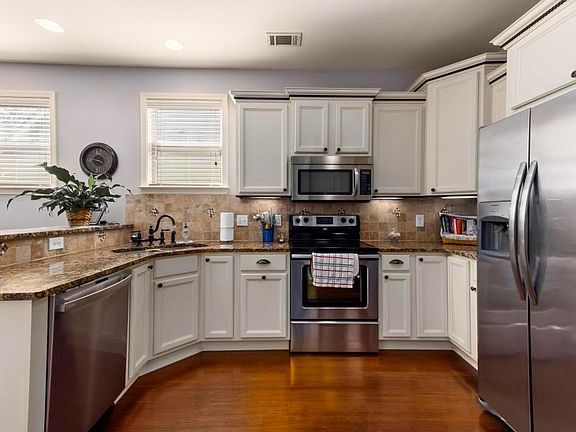 2nd image of 2928 Stillwood Way