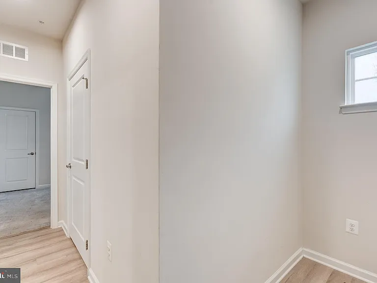 112 Sherman Way — Photo 19