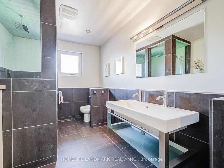 1608 Sherwood Forrest Cir — Photo 39