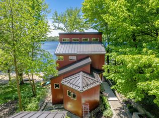 15501 Lakeview Dr, Buchanan, MI 49107