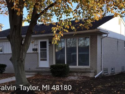 23551 Calvin St, Taylor, MI, 48180