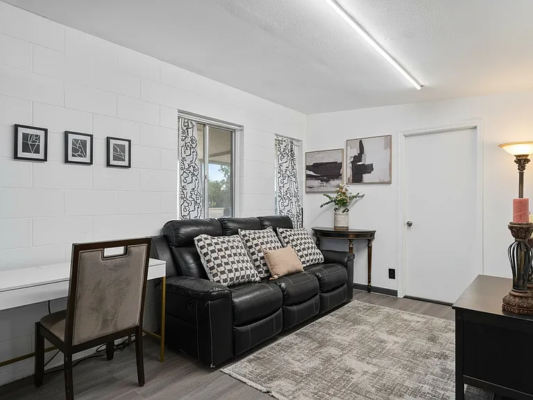 228 Sunset Dr — Photo 12