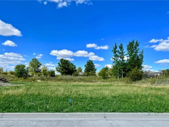 313 Larry Ln, Maryville, MO 64468