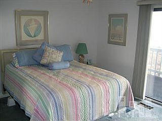4th image of 409 Carolina Beach Ave S #2E