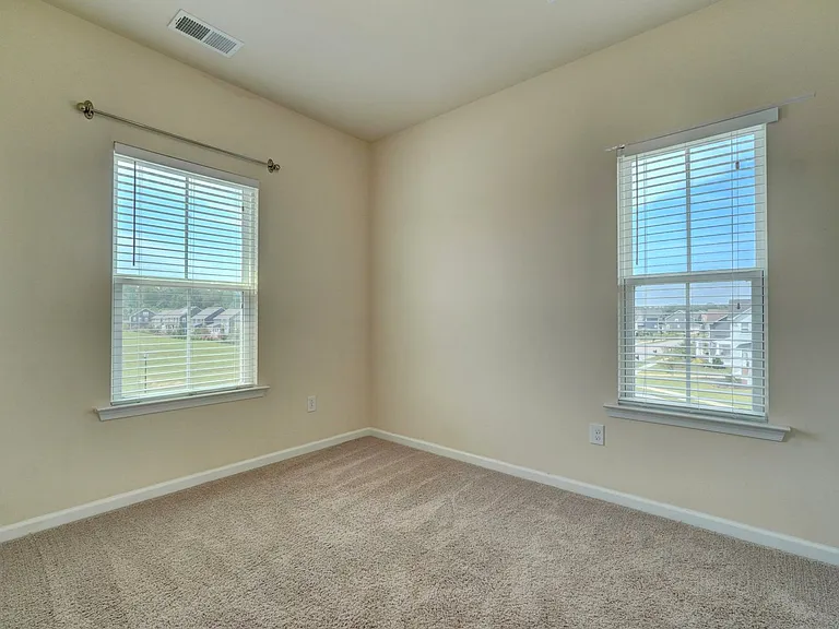 890 Olmstead St — Photo 23