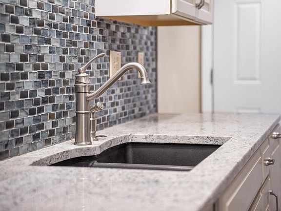 4th image of 750 Shaker Dr APT 501