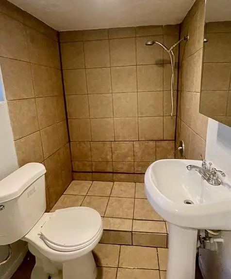 130 Highland Dr #A — Photo 5