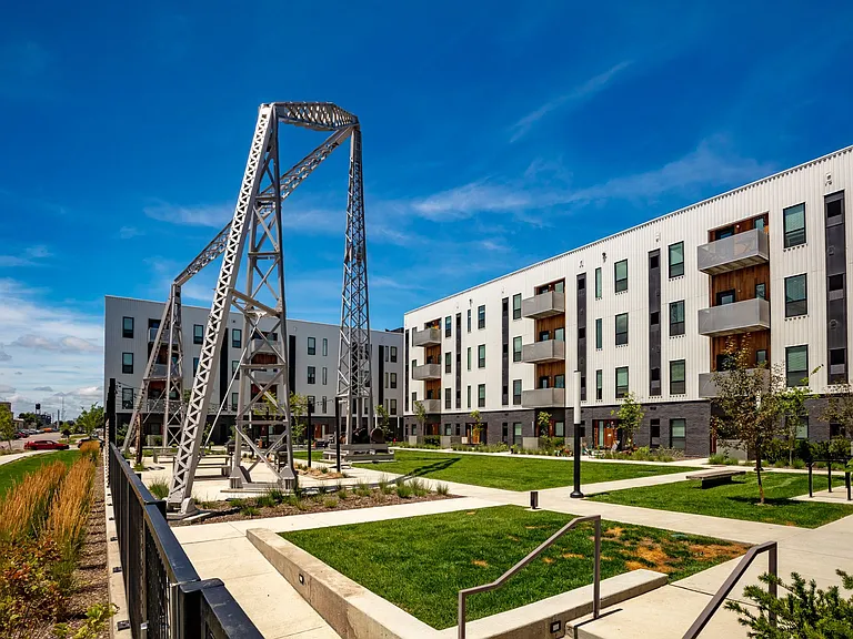 Rowat Lofts Apartments — Photo 50